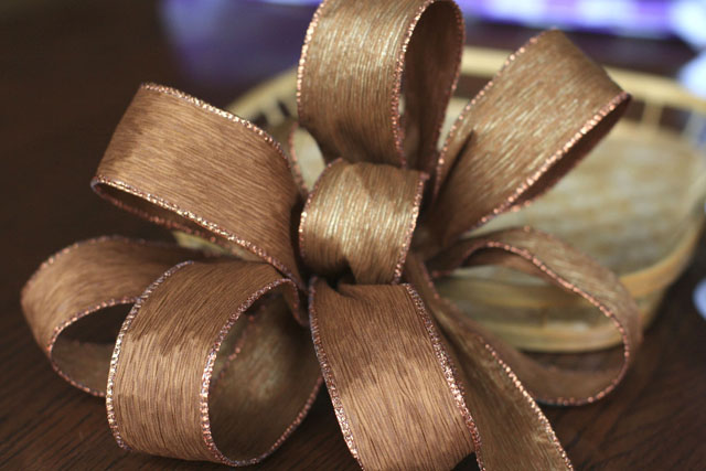 Easy wreath bow